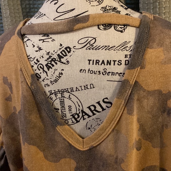 Top - Picture 3 of 3